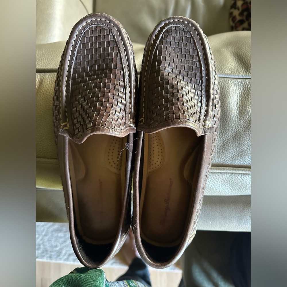 Men’s Tommy Bahama dark brown woven leather loafers size 10.5